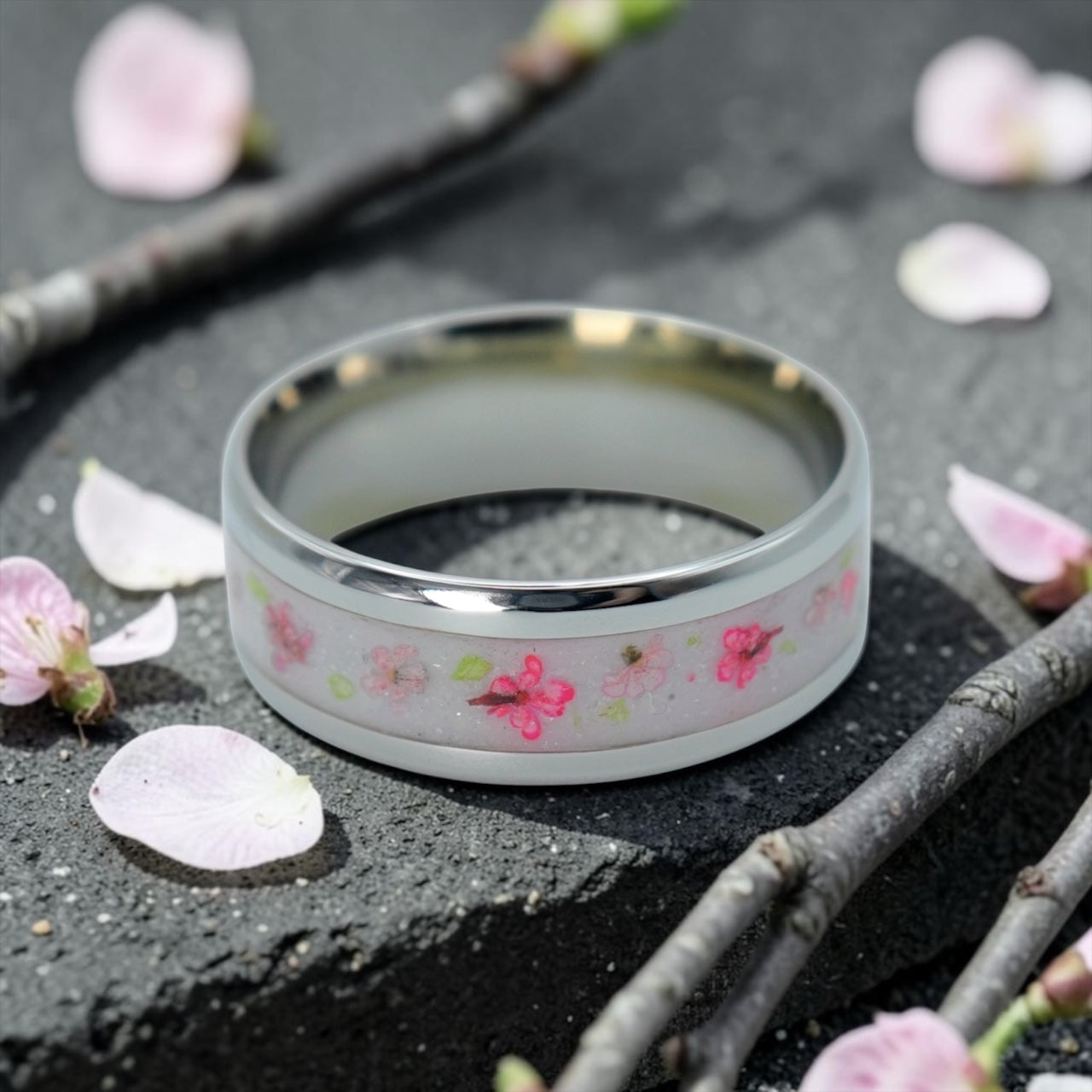 Cobalt ring with real pressed flowers and shimmering inlay, polished band with nature inspired design