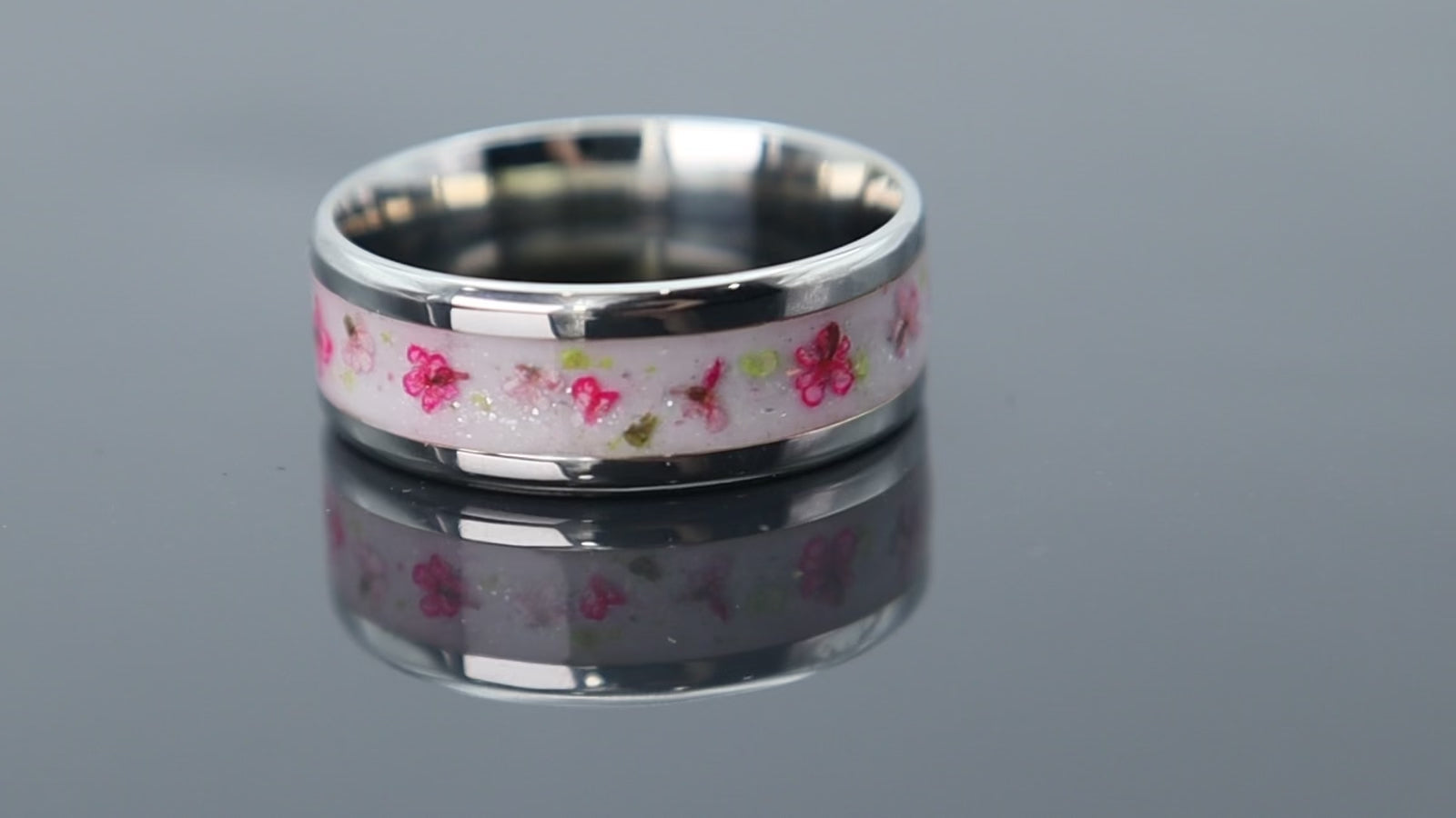 Cobalt ring with pressed flowers inlay